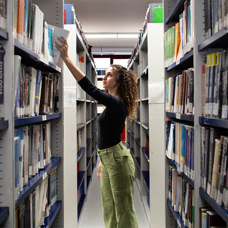 Collegio di Merito Ferrante d'Aragona all'Aquila – residenza universitaria d’eccellenza per studenti meritevoli, con servizi di alta qualità e ambiente internazionale nel cuore del capoluogo abruzzese