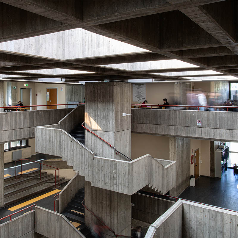 Collegio di Merito Ferrante d'Aragona all'Aquila – residenza universitaria d’eccellenza per studenti meritevoli, con servizi di alta qualità e ambiente internazionale nel cuore del capoluogo abruzzese